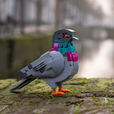 Mocsage MOC-208738 Feral Pigeon Building Blocks Set (255PCS)